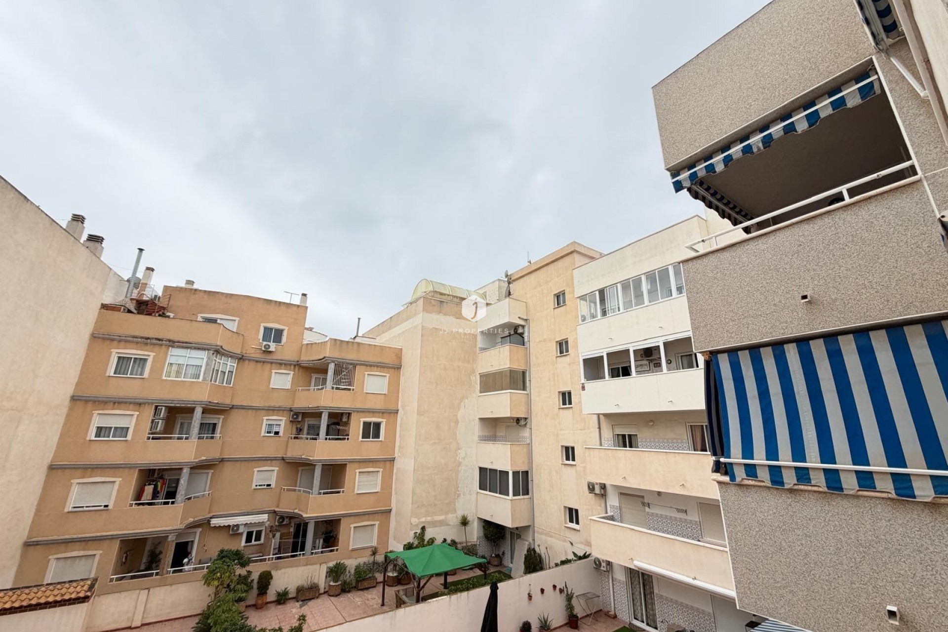 Aus zweiter Hand - Wohnung -
Torrevieja - Playa de los Locos