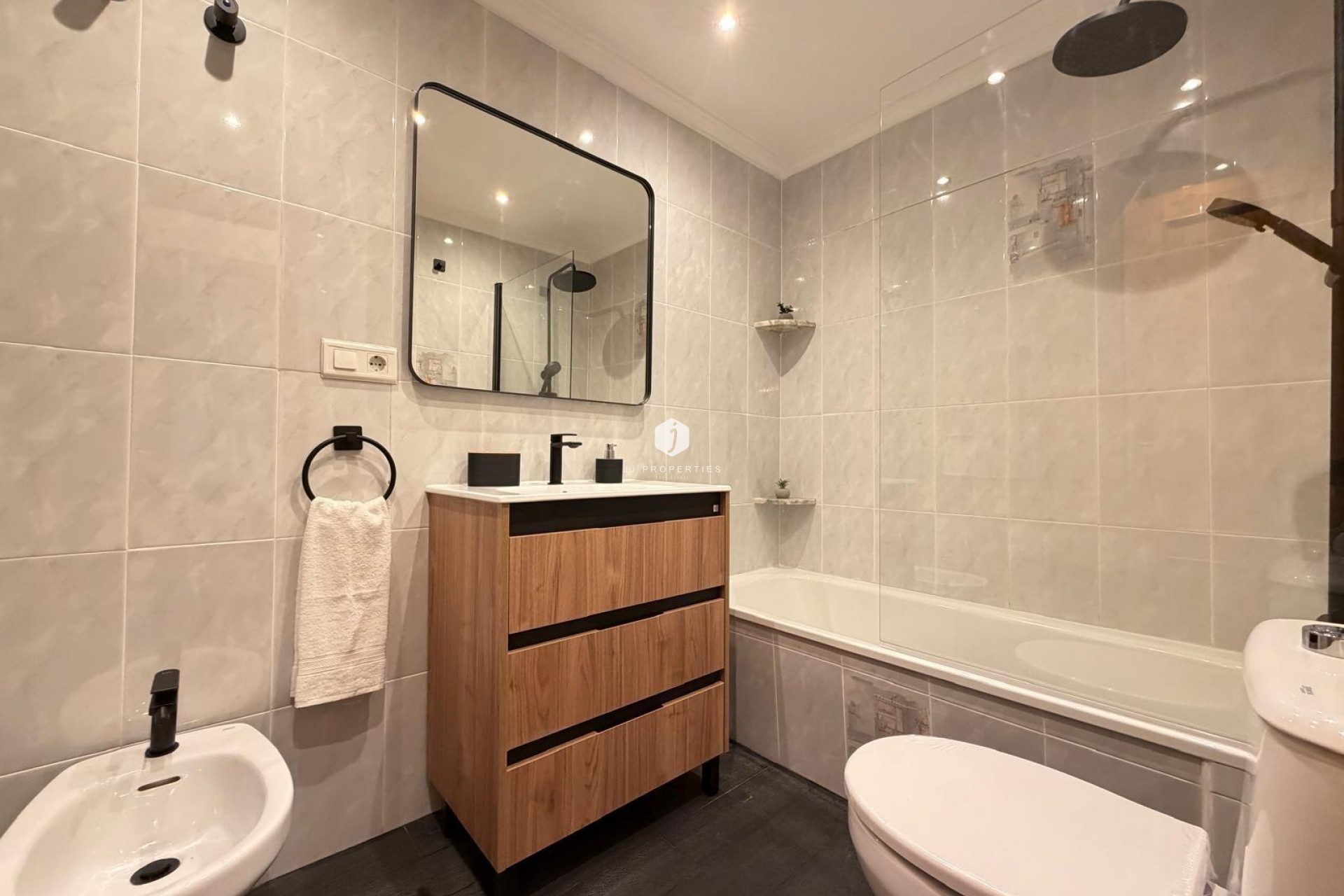 Aus zweiter Hand - Wohnung -
Torrevieja - Playa de los Locos