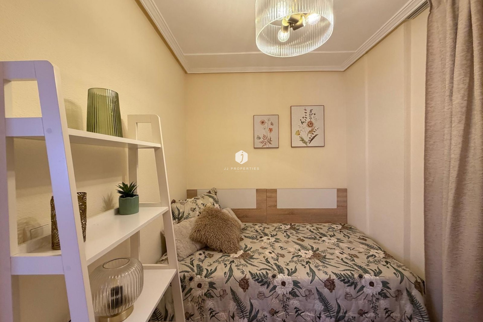 Aus zweiter Hand - Wohnung -
Torrevieja - Playa de los Locos