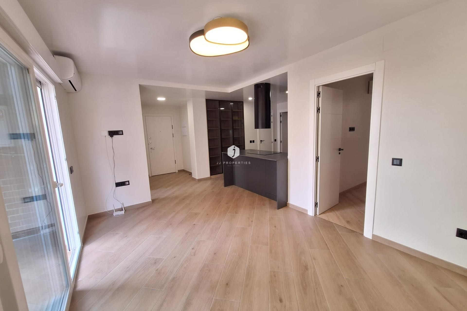 Aus zweiter Hand - Wohnung -
Torrevieja - Playa de los Locos