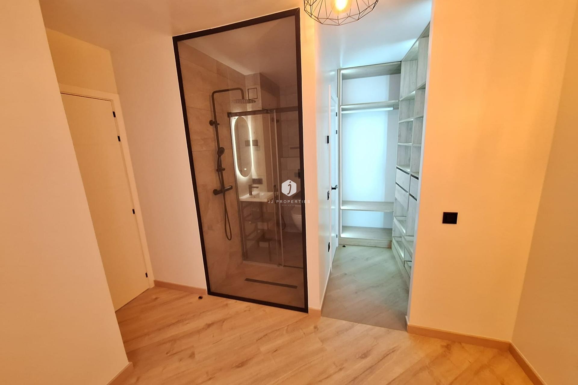 Aus zweiter Hand - Wohnung -
Torrevieja - Playa de los Locos