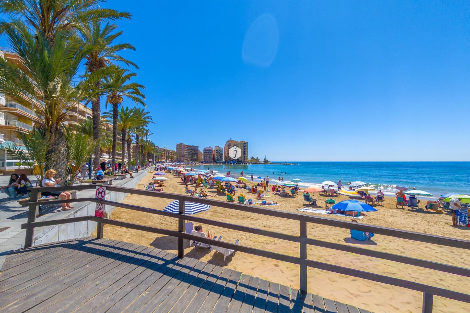 Aus zweiter Hand - Wohnung -
Torrevieja - Playa de los Locos