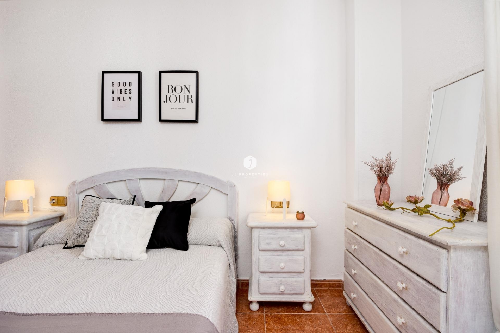 Aus zweiter Hand - Wohnung -
Torrevieja - Playa de los Naufragos