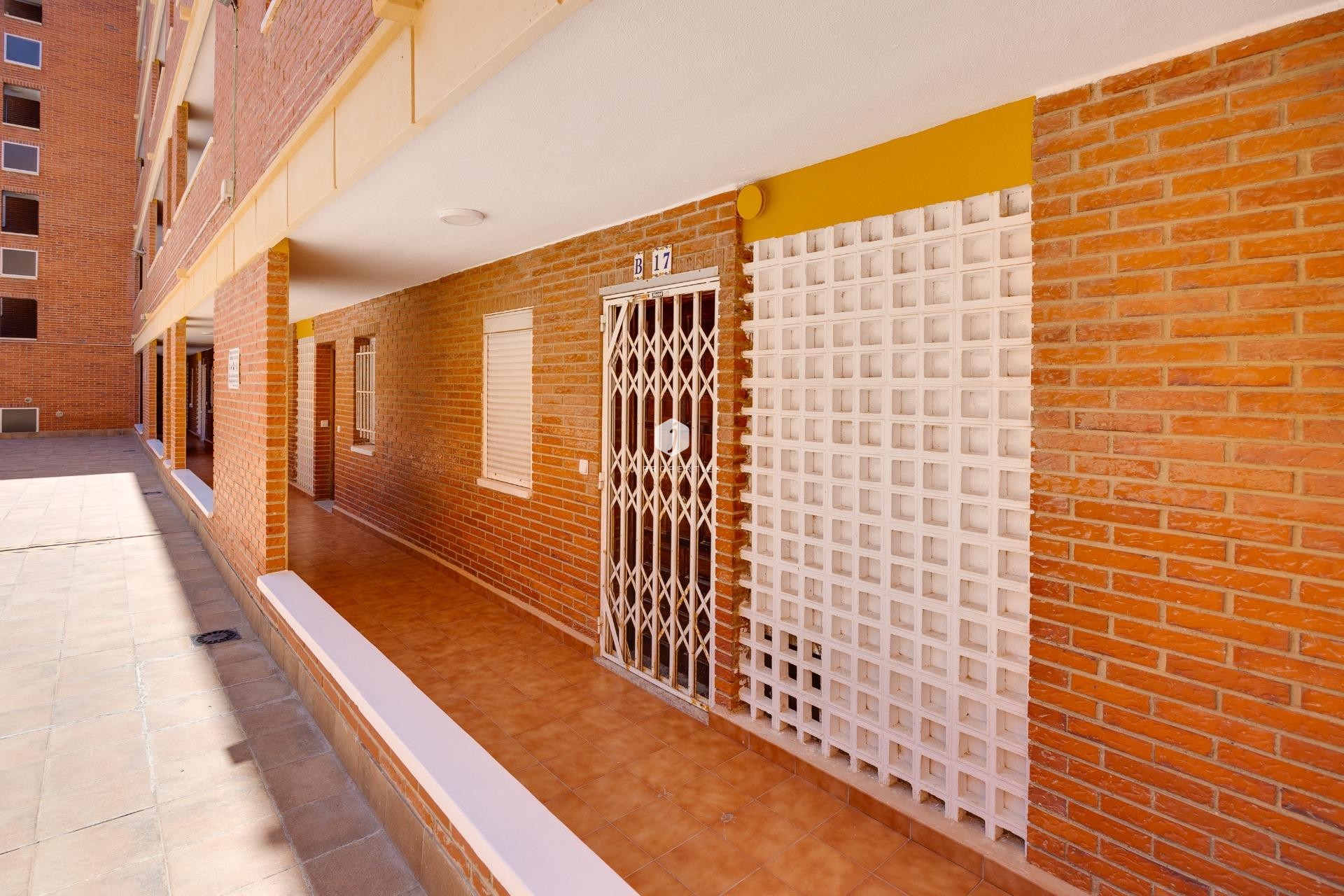 Aus zweiter Hand - Wohnung -
Torrevieja - Playa de los Naufragos