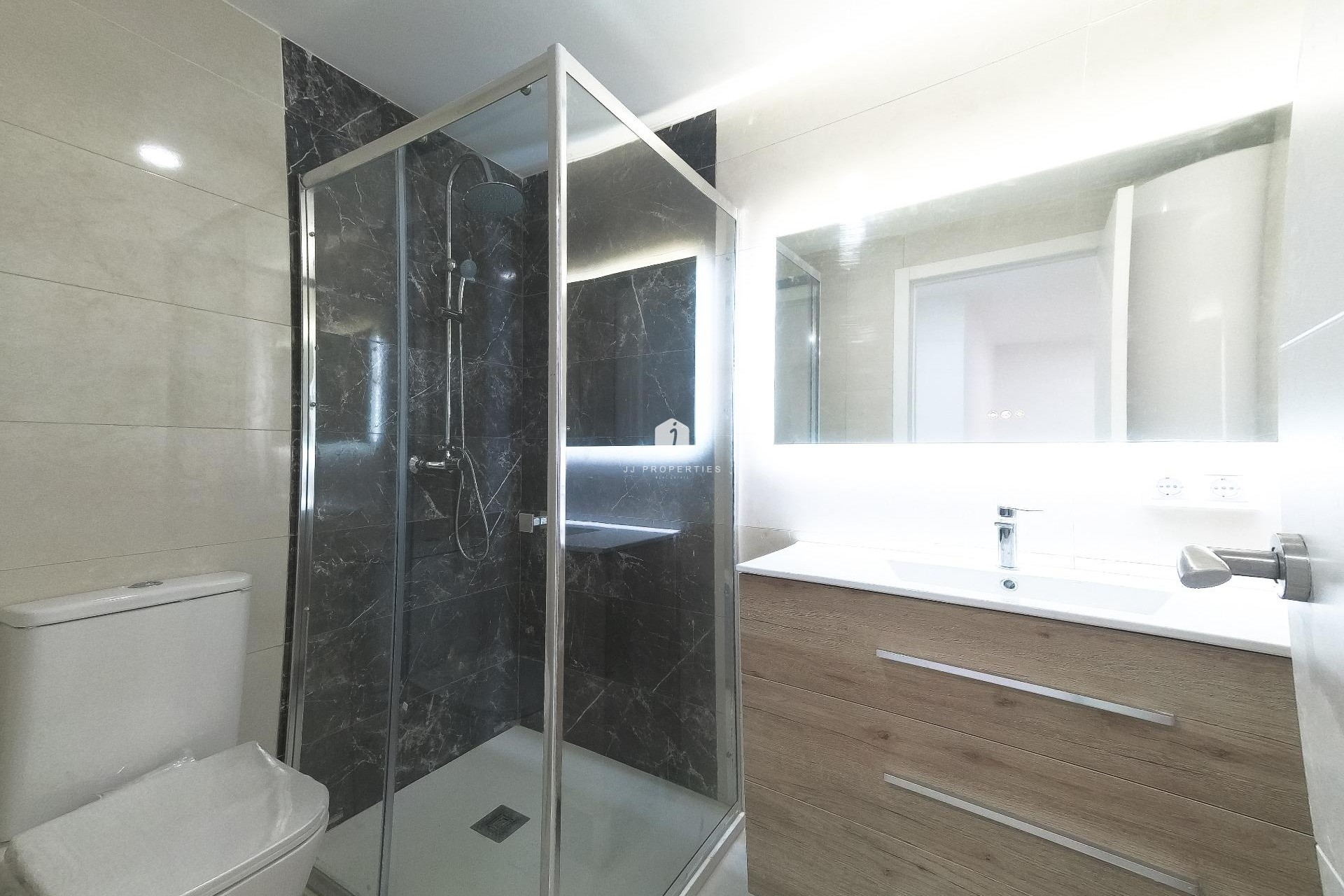 Aus zweiter Hand - Wohnung -
Torrevieja - Playa de los Naufragos