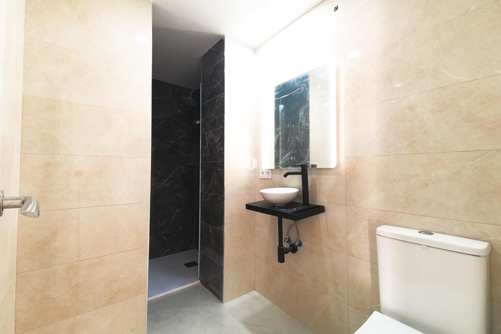 Aus zweiter Hand - Wohnung -
Torrevieja - Playa de los Naufragos