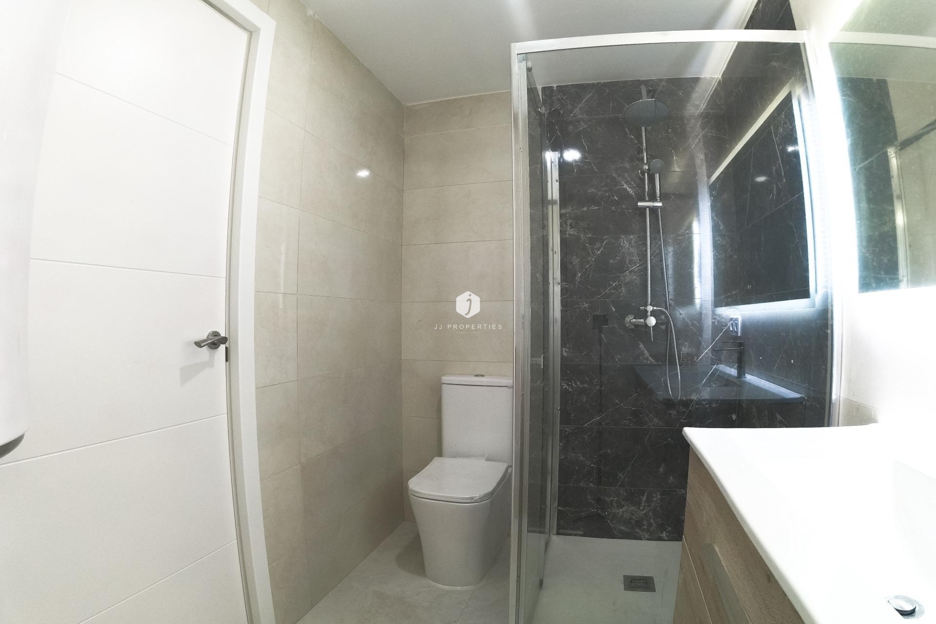 Aus zweiter Hand - Wohnung -
Torrevieja - Playa de los Naufragos