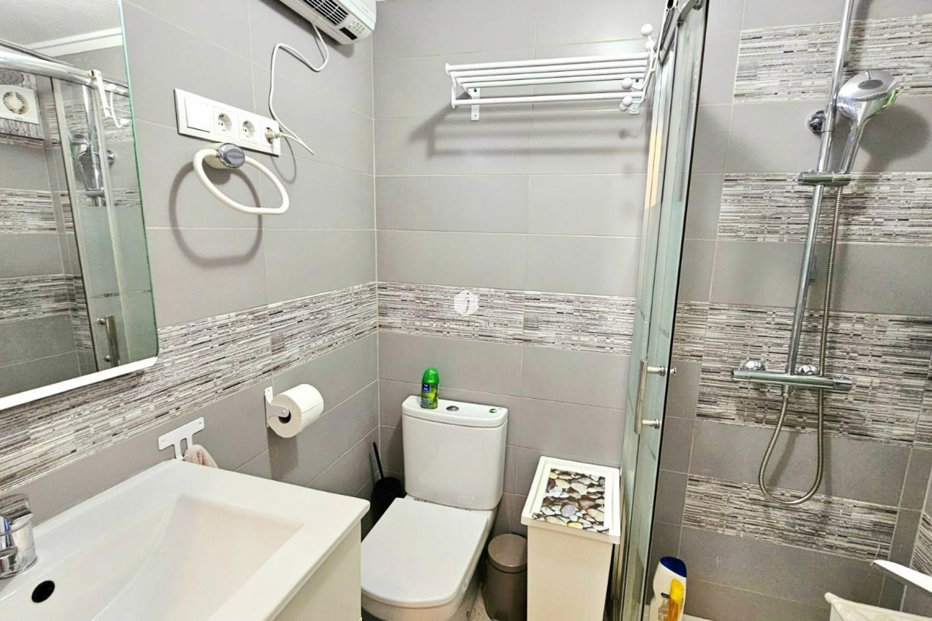 Aus zweiter Hand - Wohnung -
Torrevieja - Playa de los Naufragos