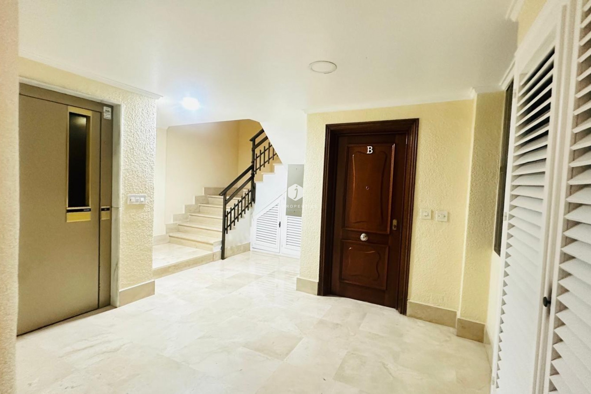 Aus zweiter Hand - Wohnung -
Torrevieja - Playa del Cura