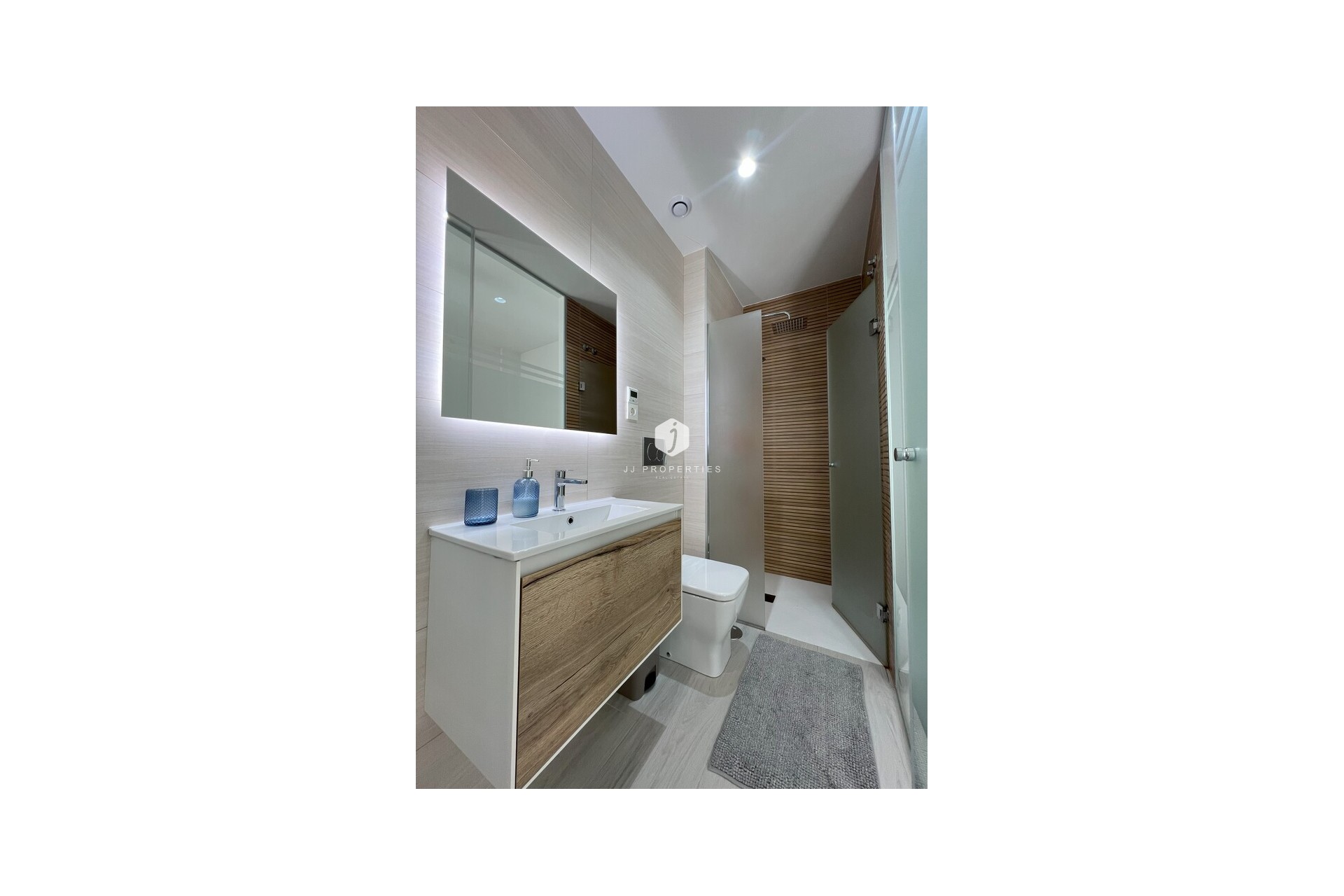 Aus zweiter Hand - Wohnung -
Torrevieja - Playa del Cura