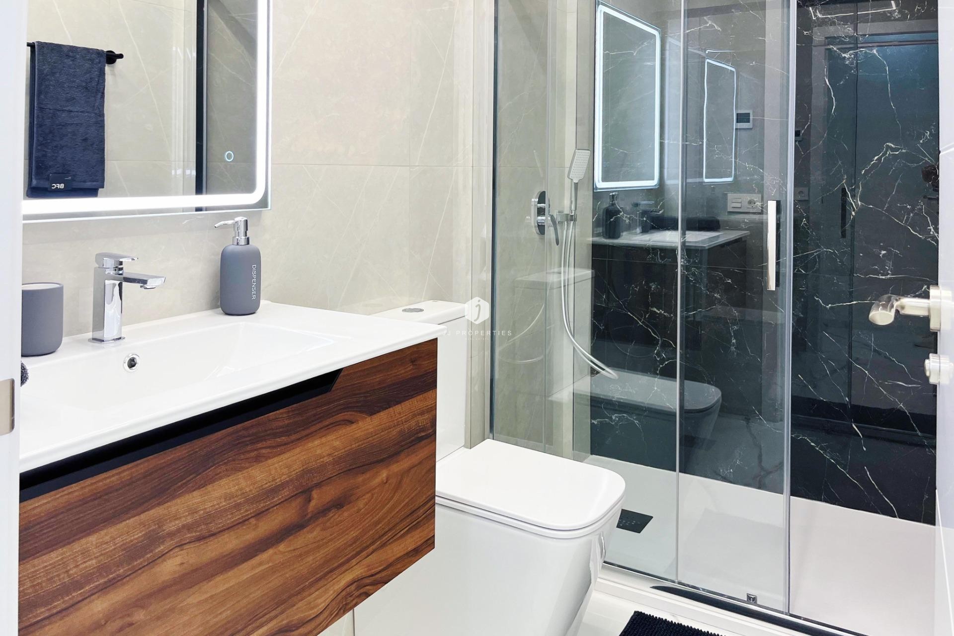 Aus zweiter Hand - Wohnung -
Torrevieja - Playa del Cura