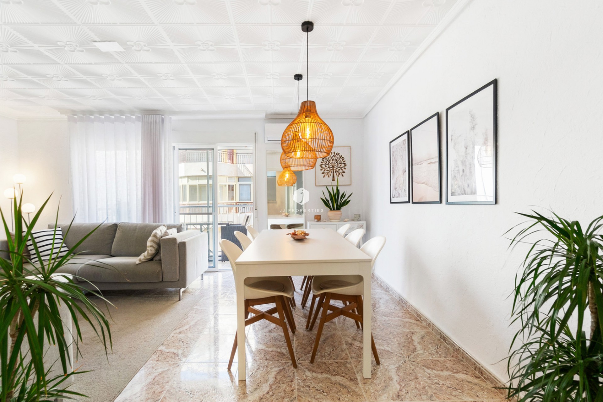 Aus zweiter Hand - Wohnung -
Torrevieja - Playa del Cura