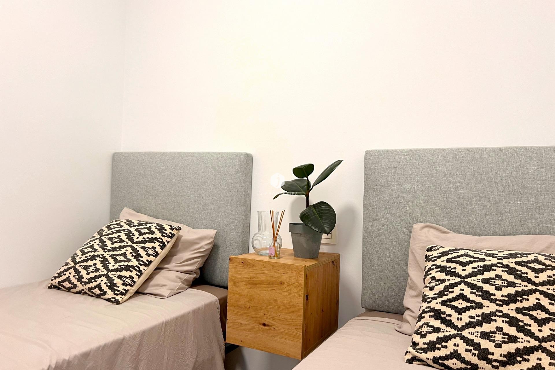 Aus zweiter Hand - Wohnung -
Torrevieja - Playa del Cura