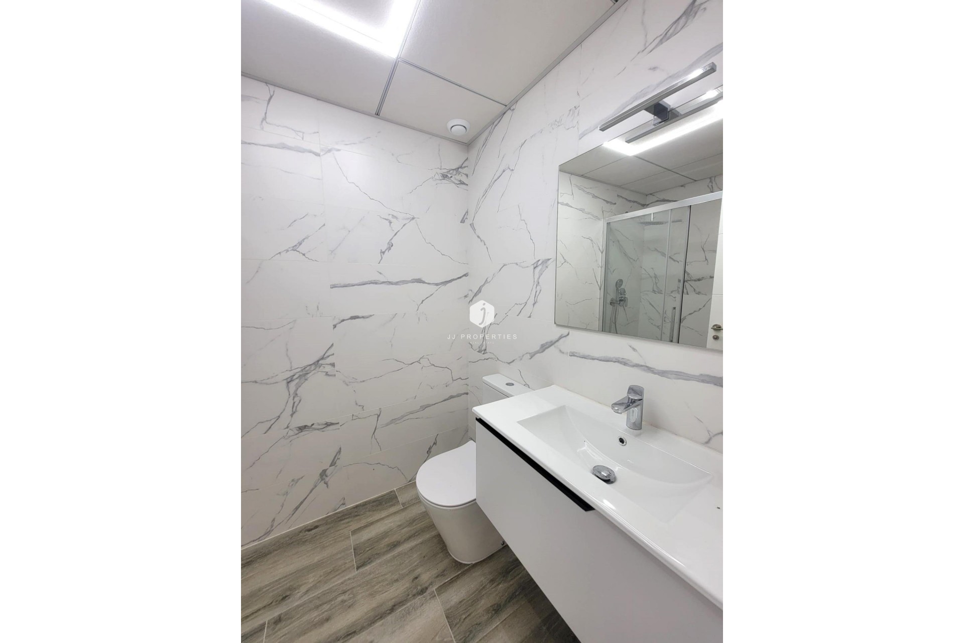 Aus zweiter Hand - Wohnung -
Torrevieja - Playa del Cura