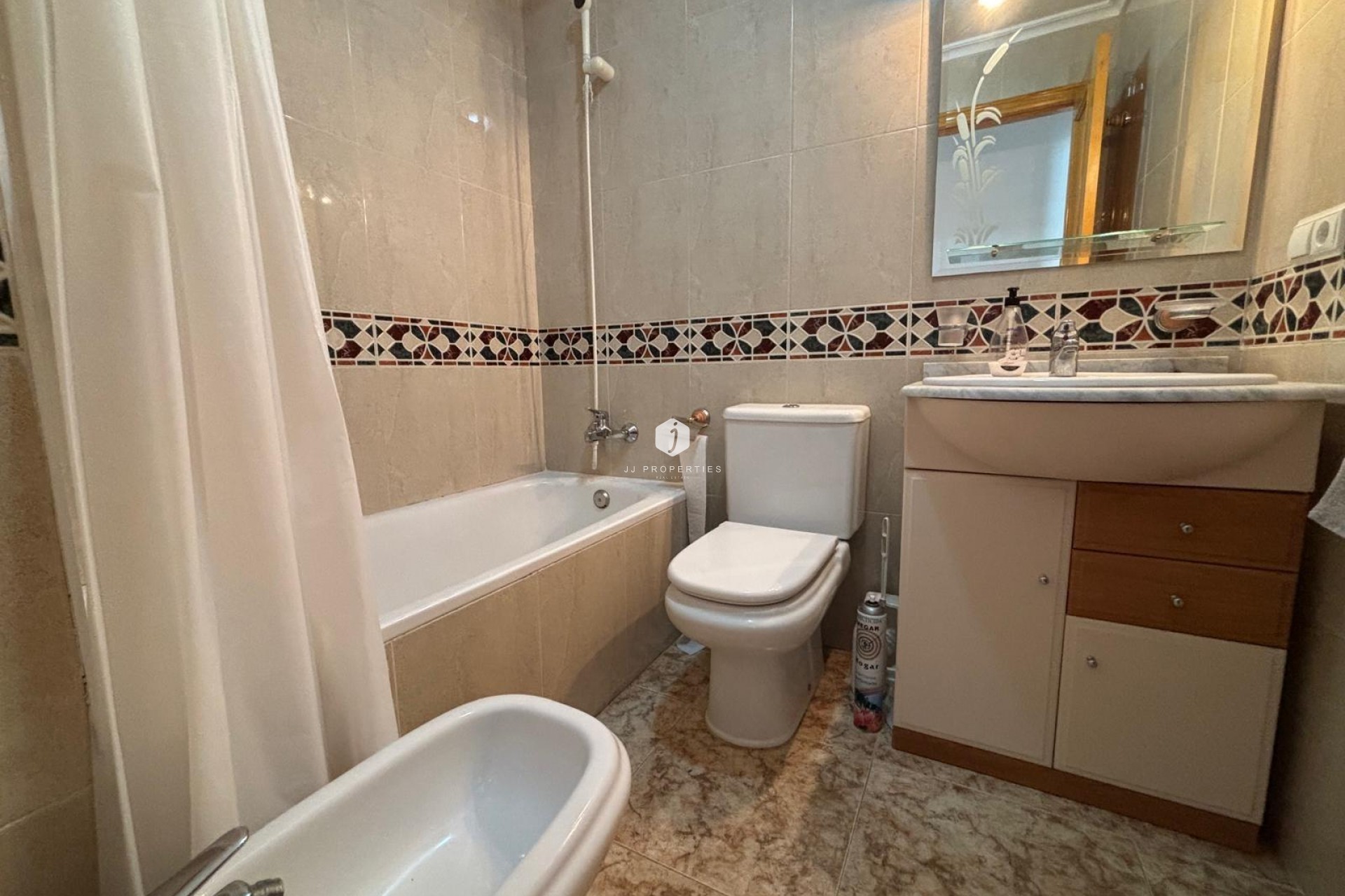 Aus zweiter Hand - Wohnung -
Torrevieja - Playa del Cura