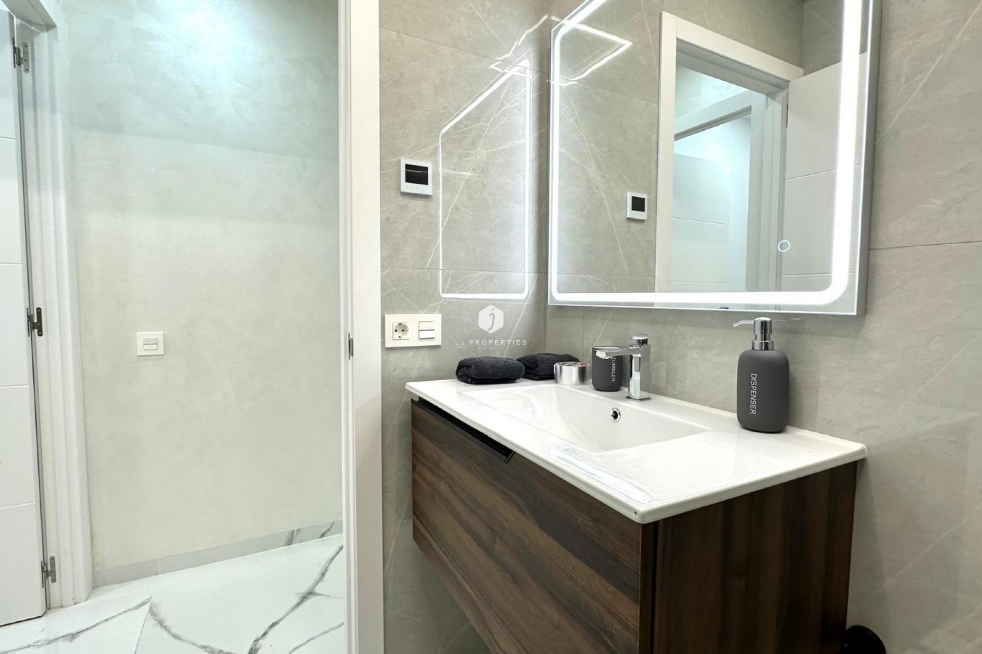 Aus zweiter Hand - Wohnung -
Torrevieja - Playa del Cura