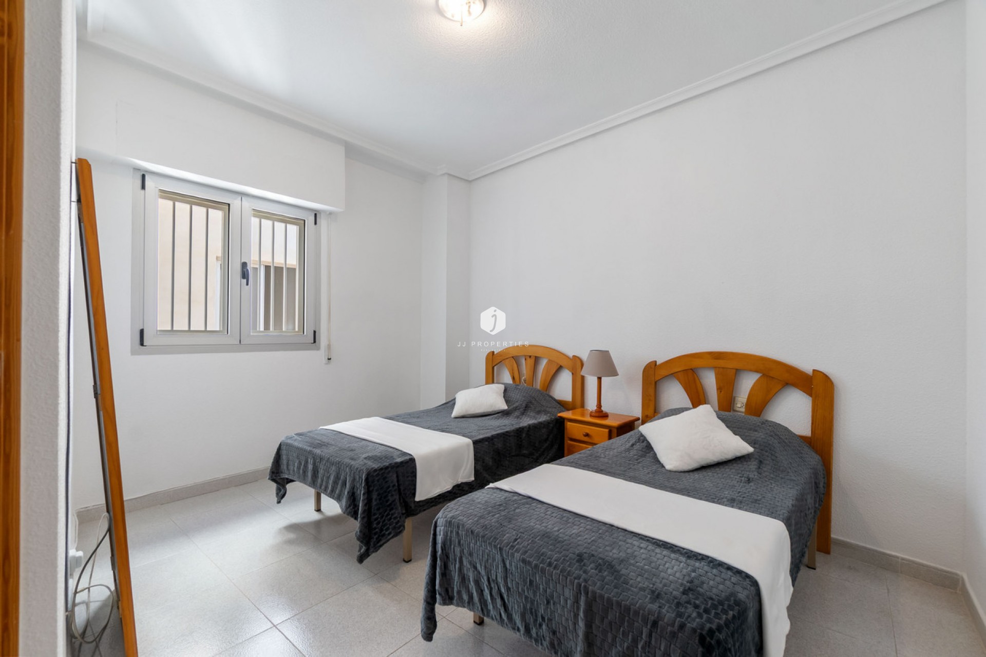 Aus zweiter Hand - Wohnung -
Torrevieja - Playa del Cura