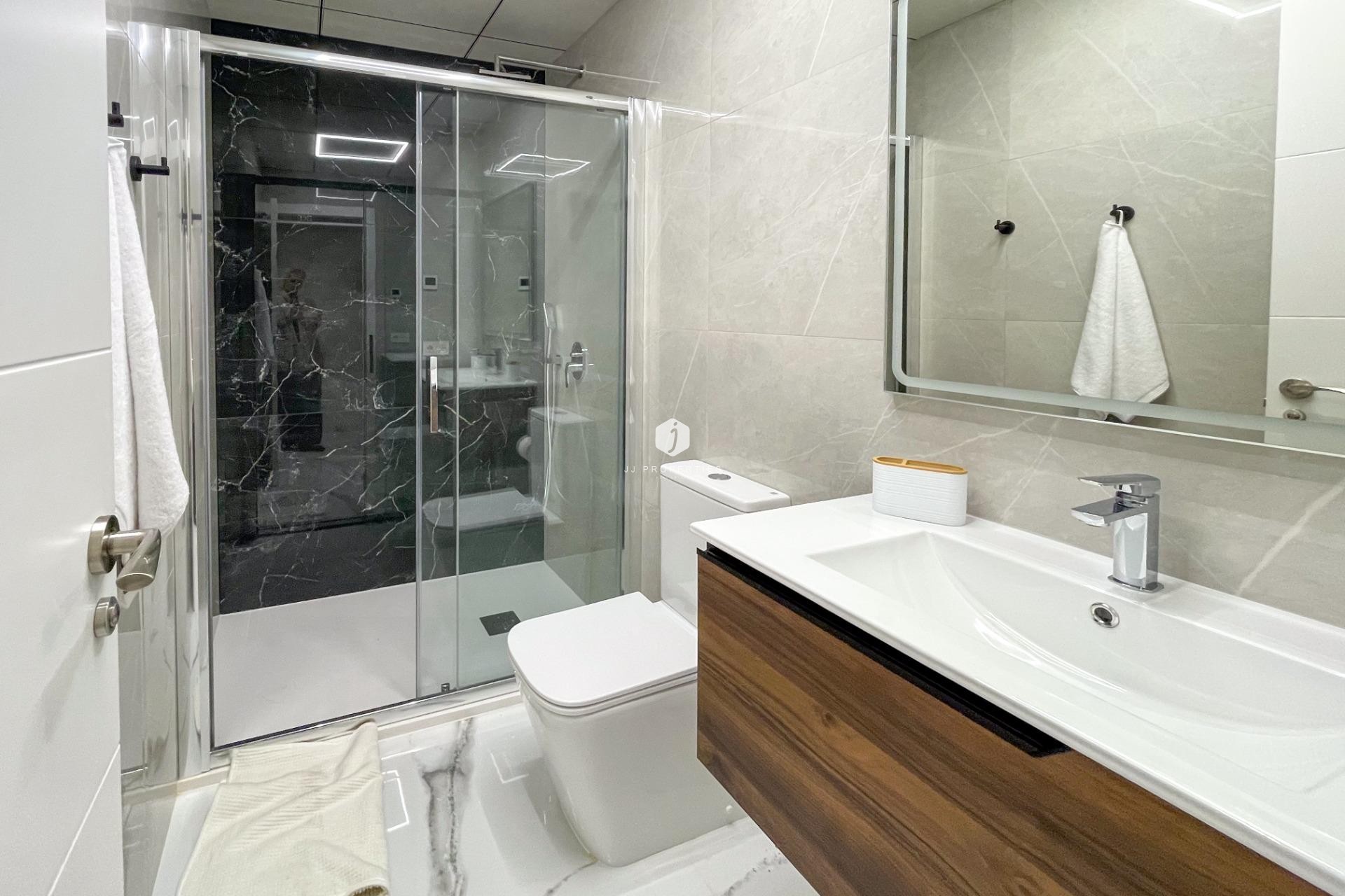 Aus zweiter Hand - Wohnung -
Torrevieja - Playa del Cura