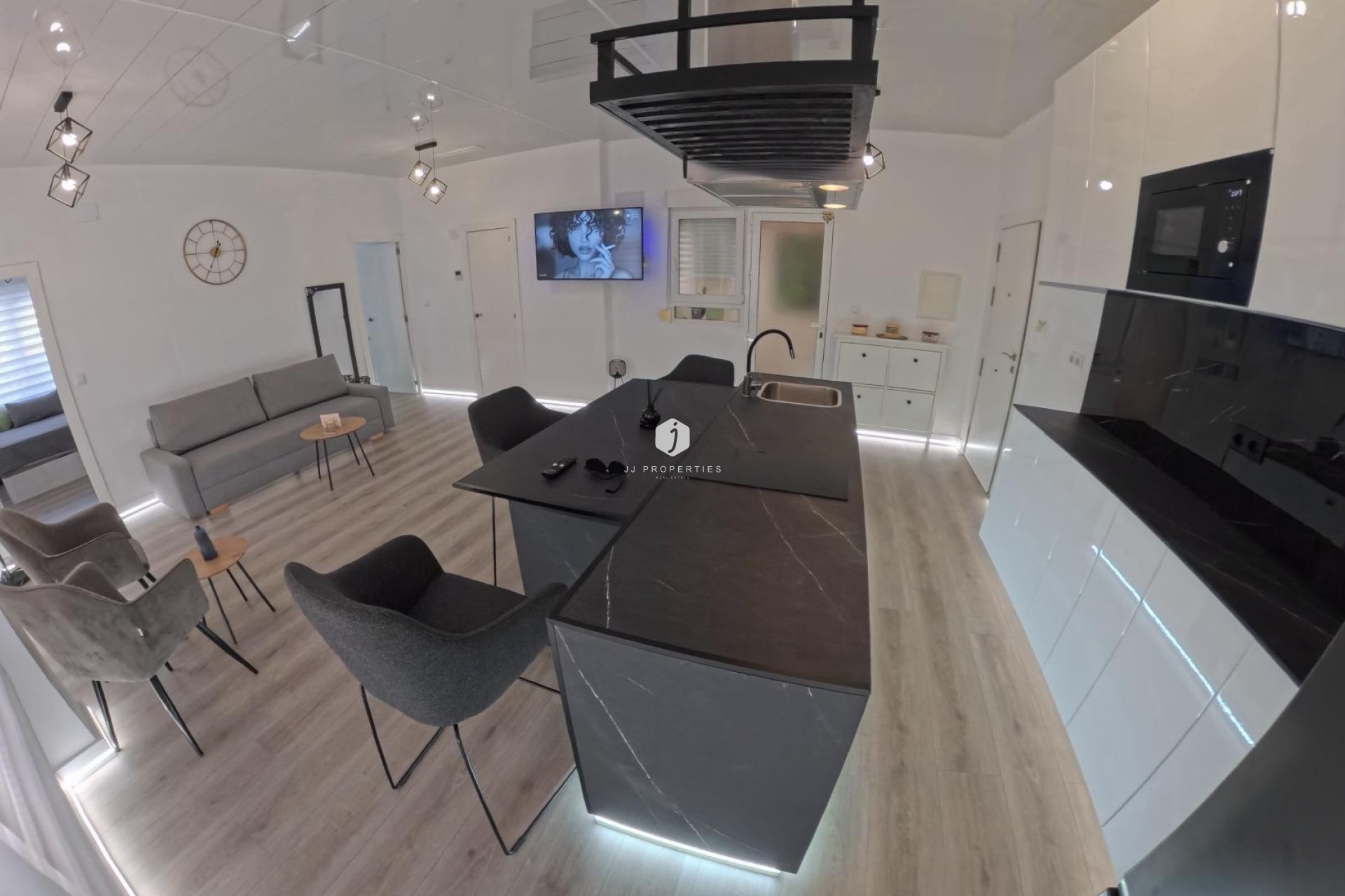 Aus zweiter Hand - Wohnung -
Torrevieja - Playa del Cura