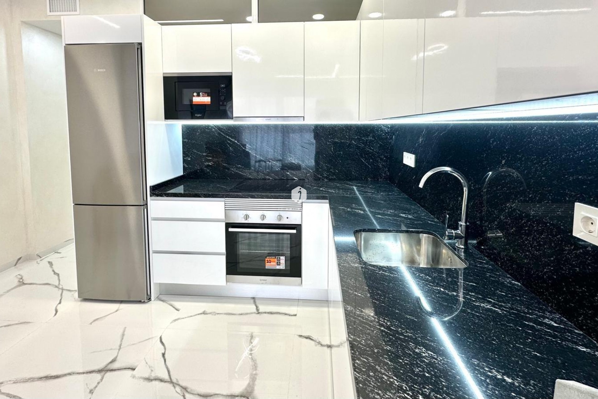 Aus zweiter Hand - Wohnung -
Torrevieja - Playa del Cura