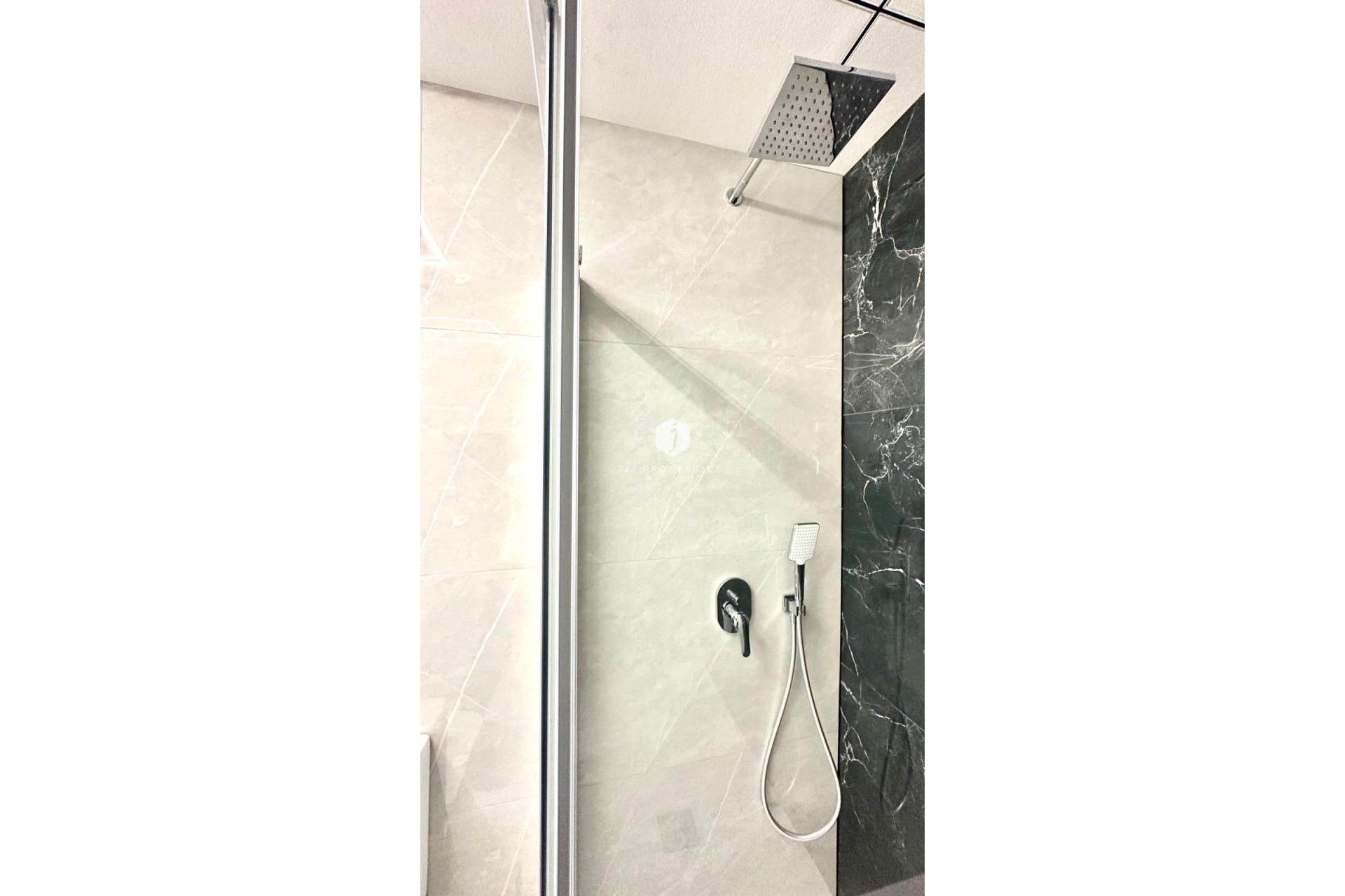 Aus zweiter Hand - Wohnung -
Torrevieja - Playa del Cura