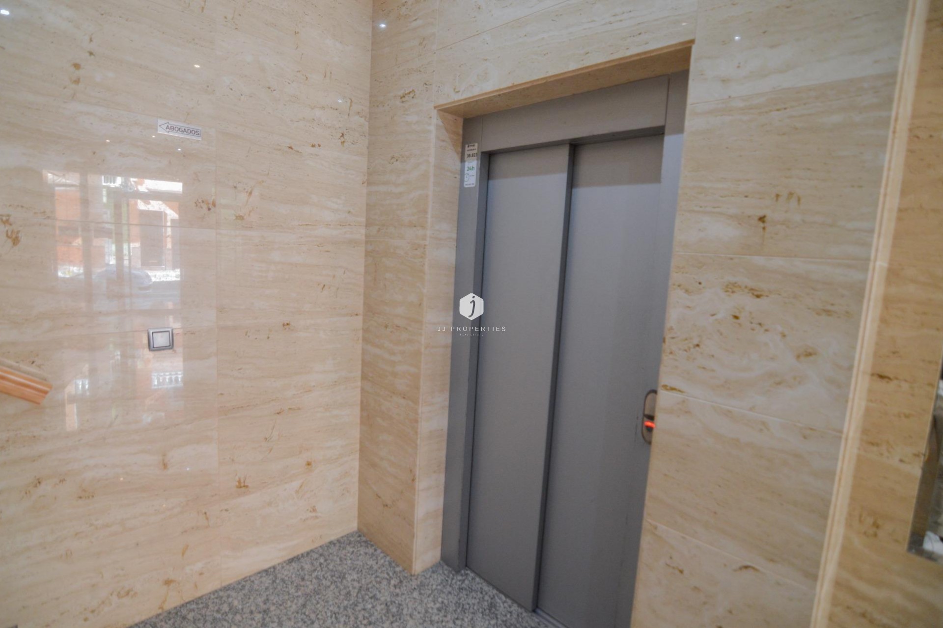 Aus zweiter Hand - Wohnung -
Torrevieja - Playa del Cura