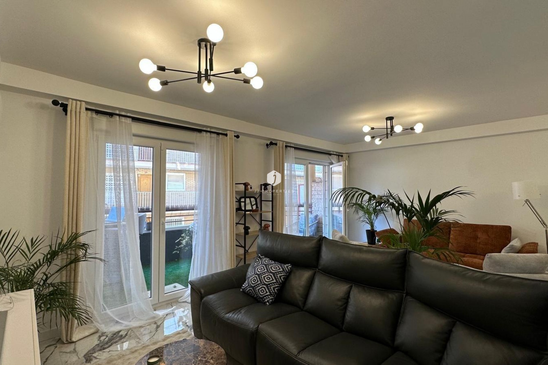 Aus zweiter Hand - Wohnung -
Torrevieja - Playa del Cura