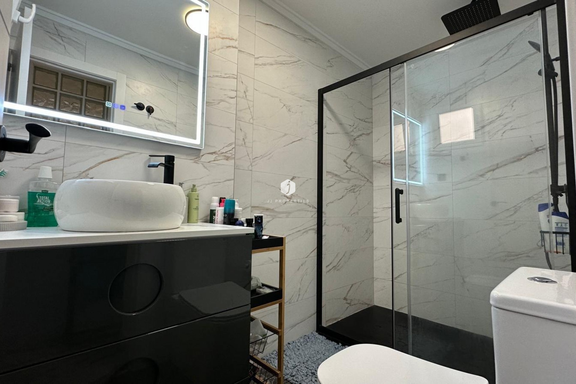 Aus zweiter Hand - Wohnung -
Torrevieja - Playa del Cura