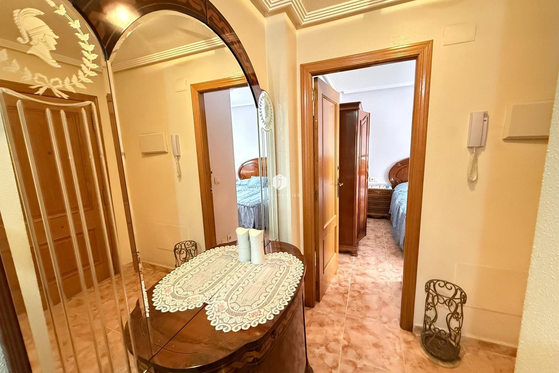 Aus zweiter Hand - Wohnung -
Torrevieja - Playa del Cura