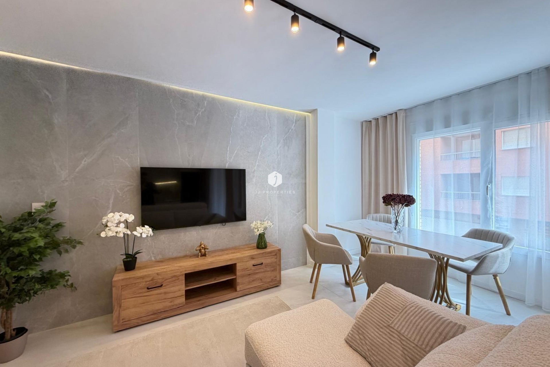 Aus zweiter Hand - Wohnung -
Torrevieja - Playa del Cura