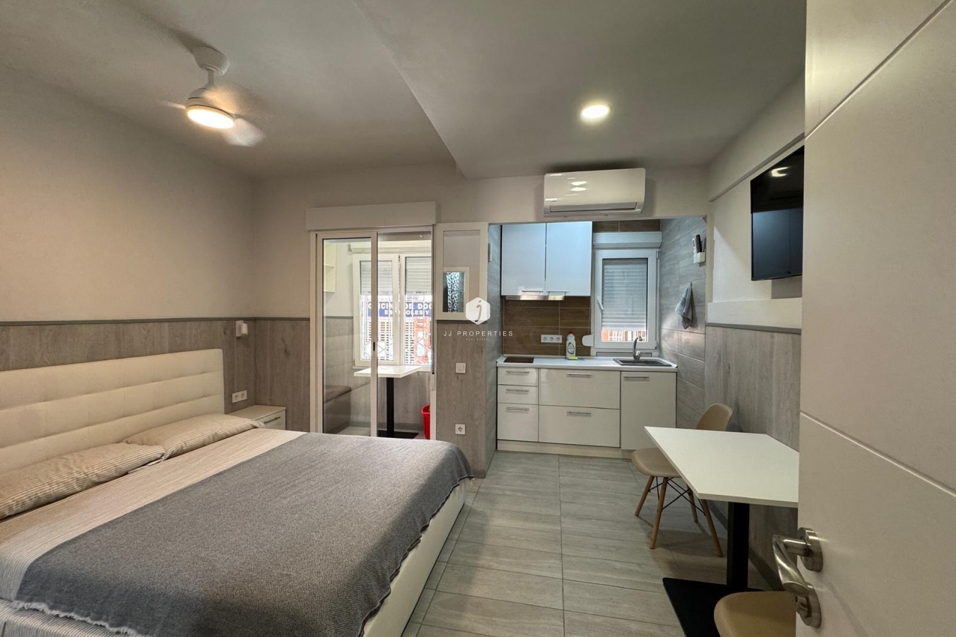 Aus zweiter Hand - Wohnung -
Torrevieja - Playa del Cura
