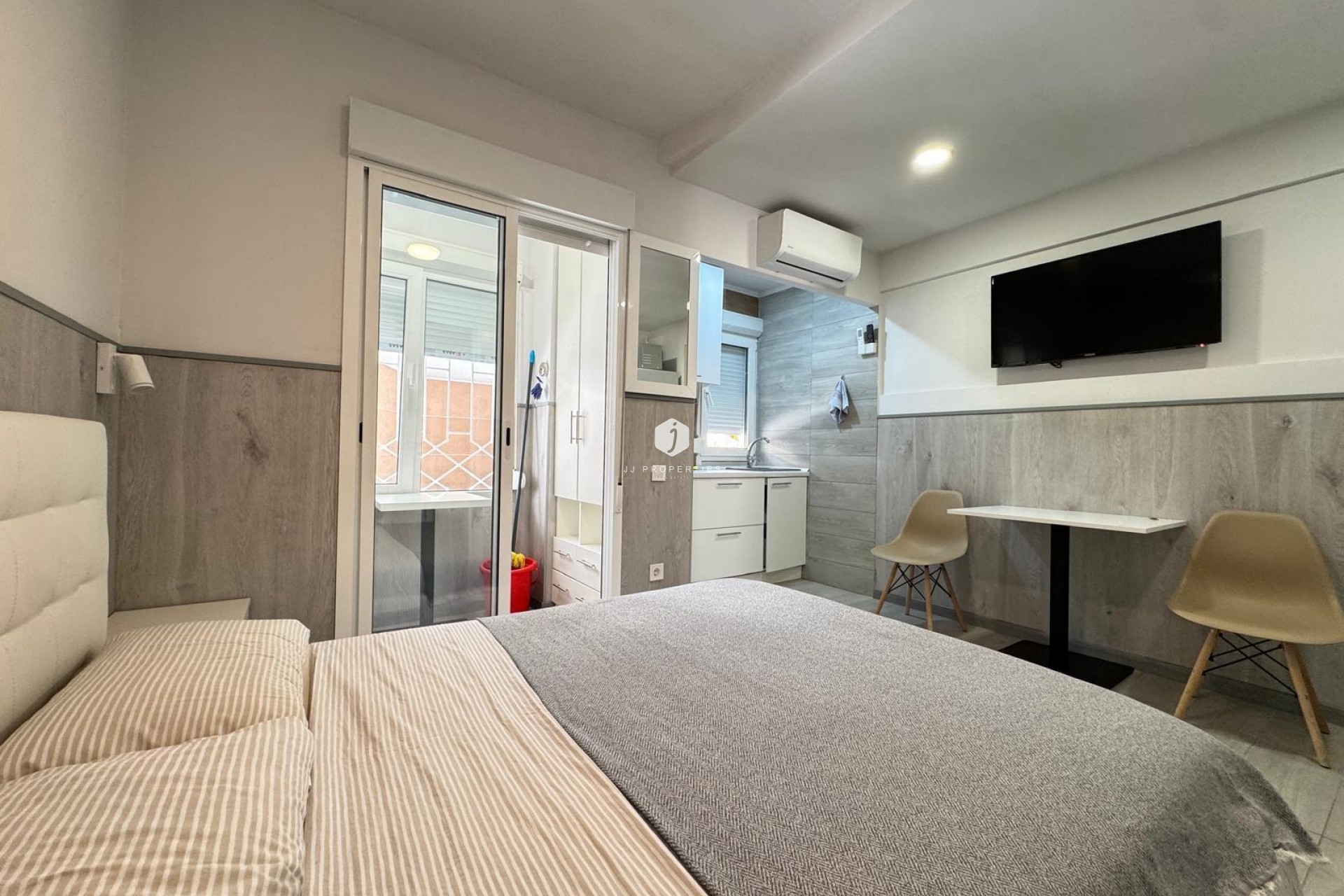 Aus zweiter Hand - Wohnung -
Torrevieja - Playa del Cura
