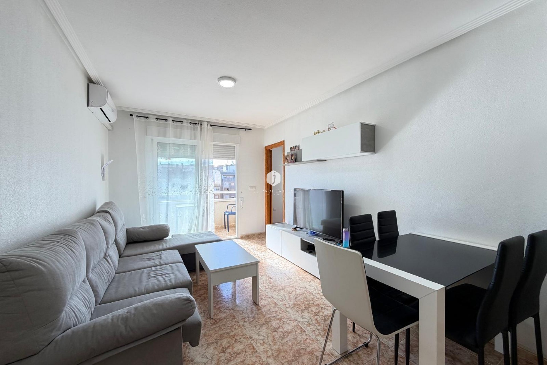 Aus zweiter Hand - Wohnung -
Torrevieja - Playa del Cura