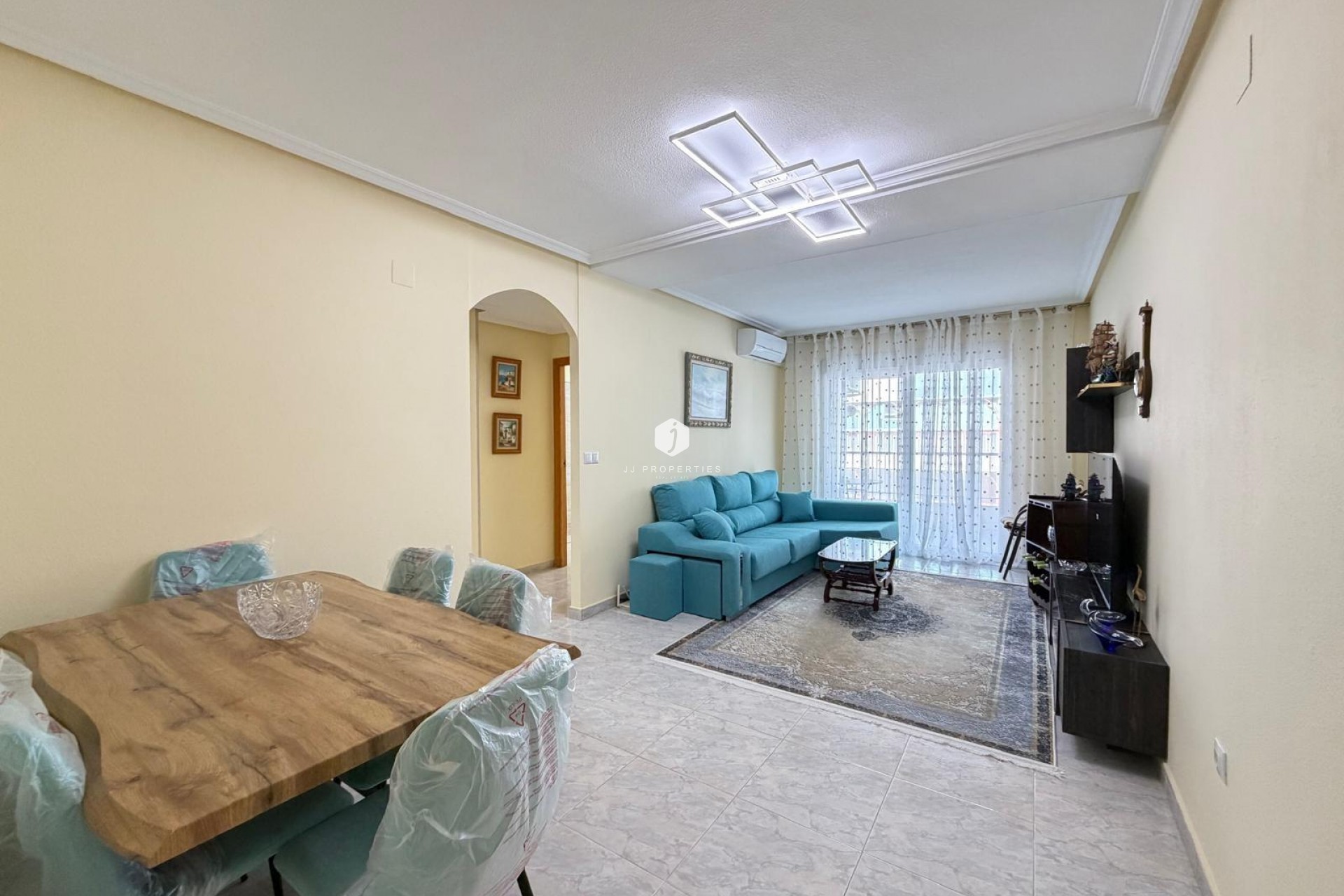 Aus zweiter Hand - Wohnung -
Torrevieja - Playa del Cura