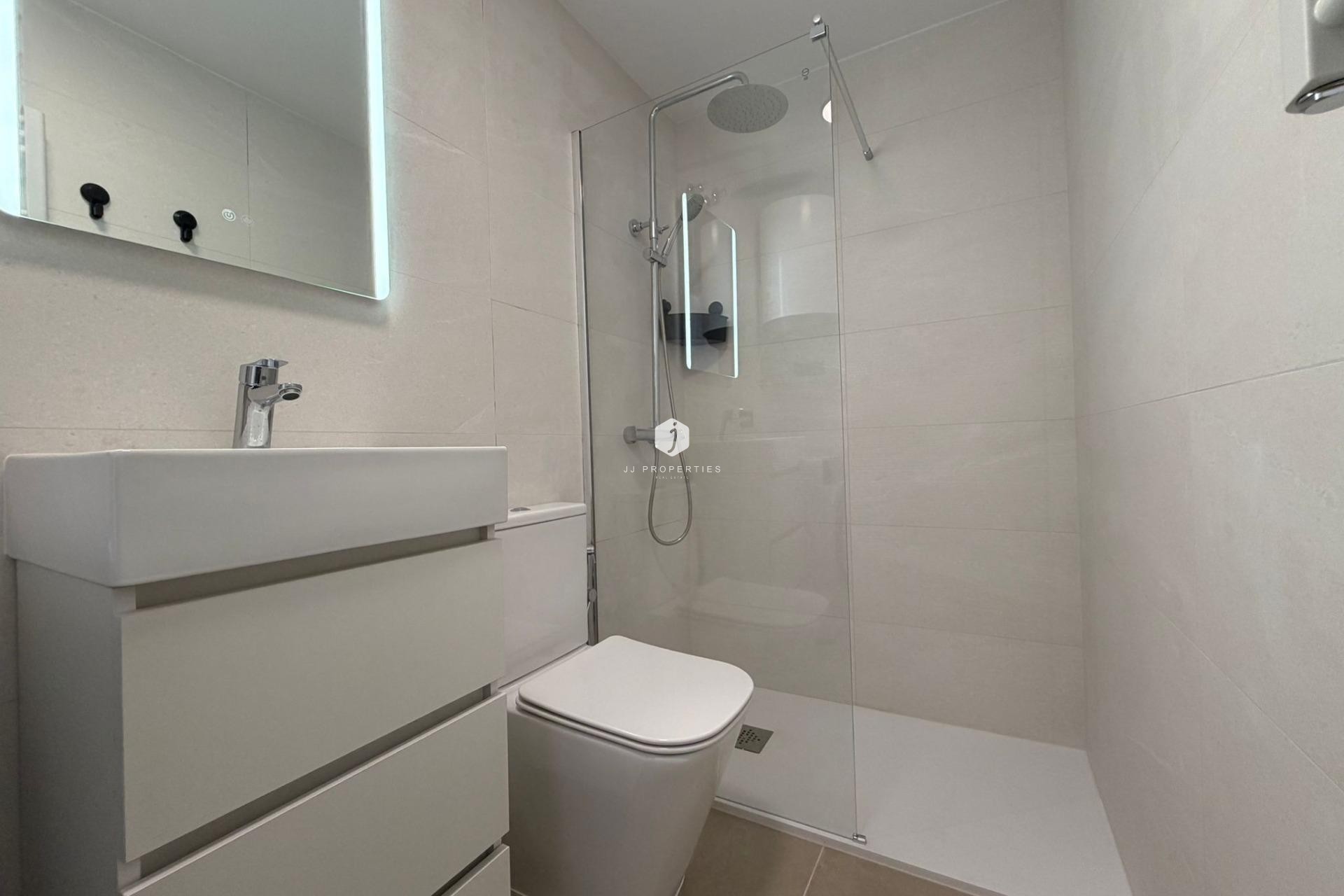 Aus zweiter Hand - Wohnung -
Torrevieja - Playa del Cura
