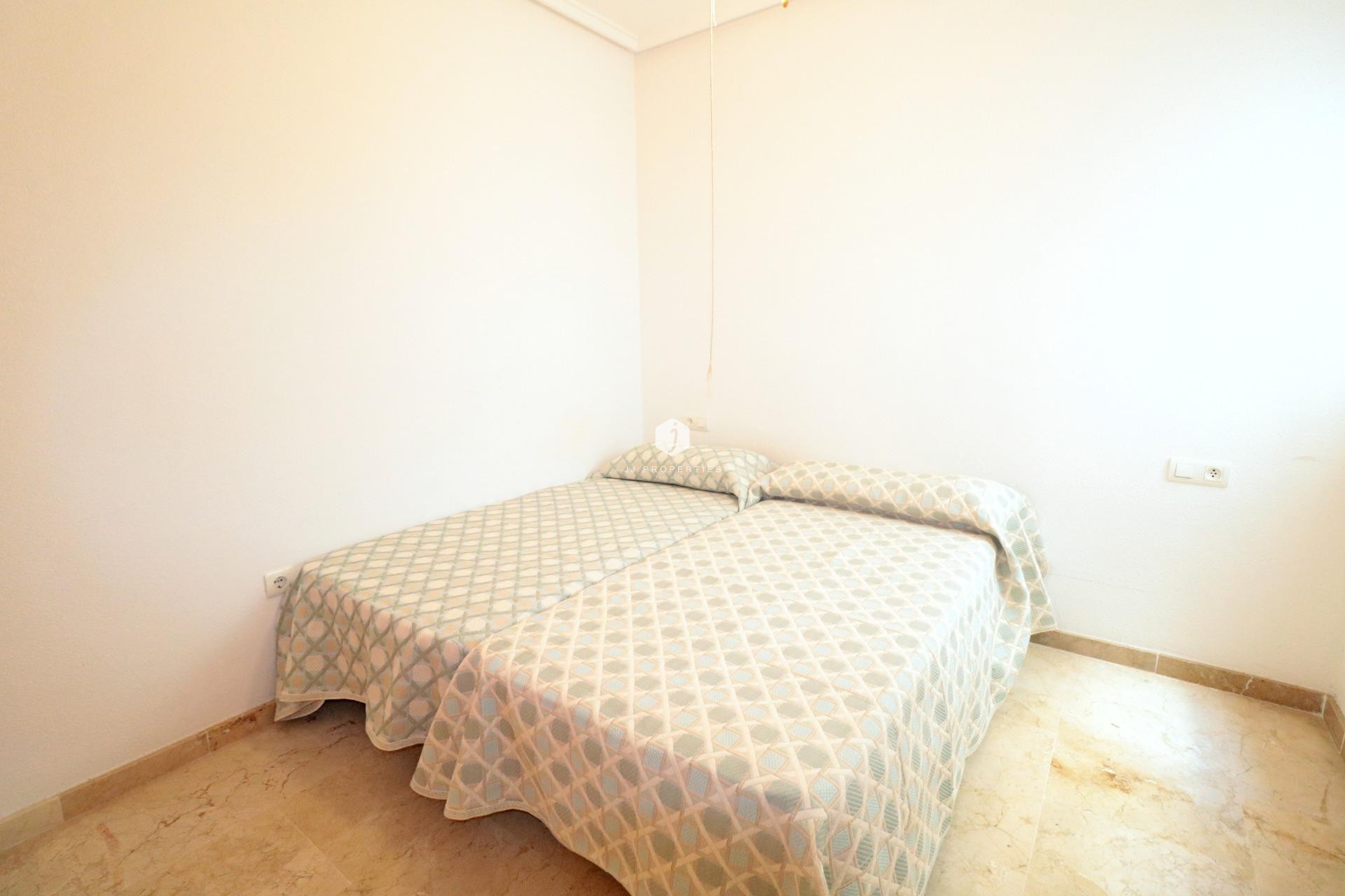 Aus zweiter Hand - Wohnung -
Torrevieja - Playa del Cura