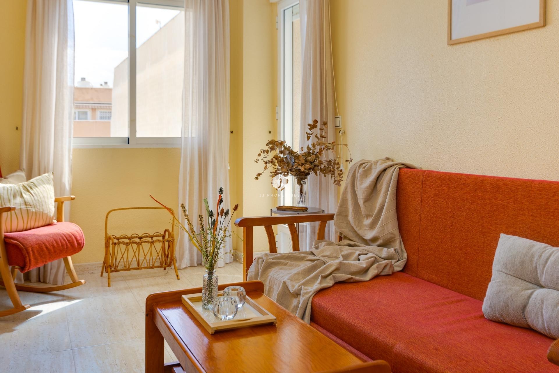 Aus zweiter Hand - Wohnung -
Torrevieja - Playa del Cura