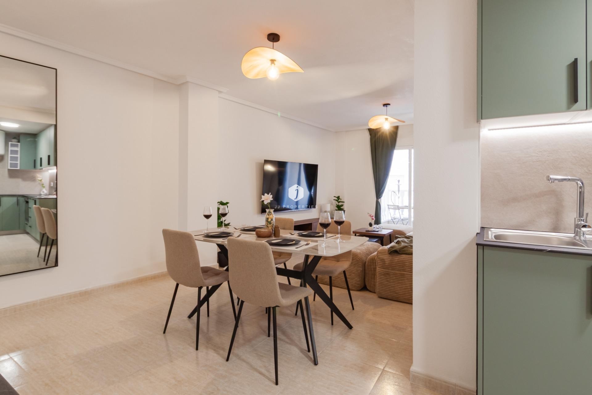 Aus zweiter Hand - Wohnung -
Torrevieja - Playa del Cura