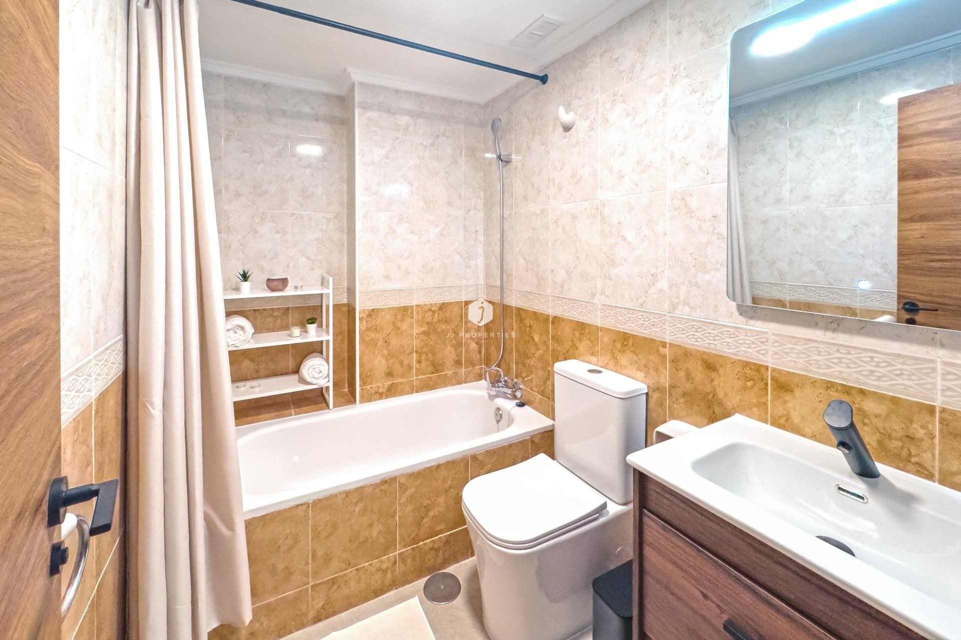 Aus zweiter Hand - Wohnung -
Torrevieja - Playa del Cura