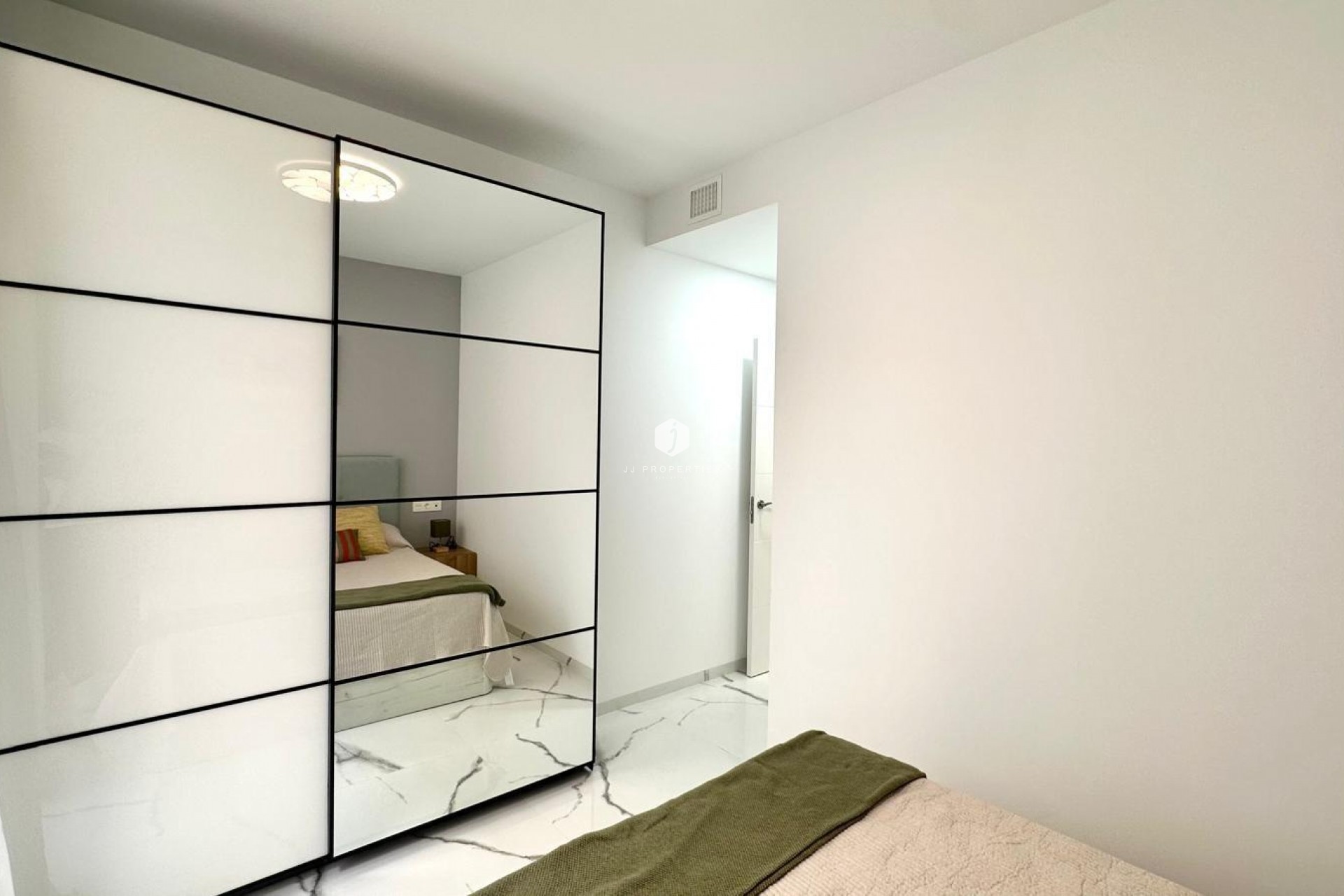 Aus zweiter Hand - Wohnung -
Torrevieja - Playa del Cura