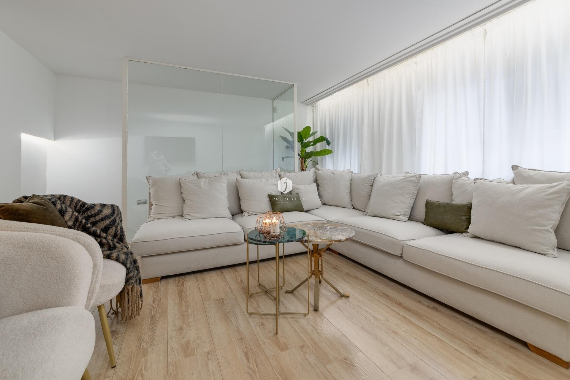 Aus zweiter Hand - Wohnung -
Torrevieja - Playa del Cura