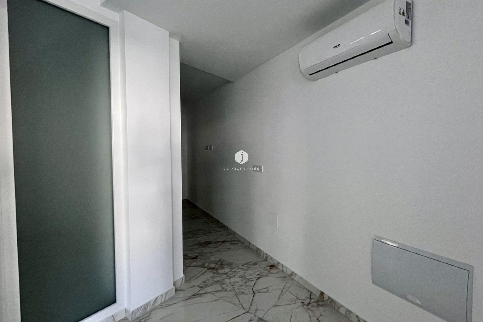 Aus zweiter Hand - Wohnung -
Torrevieja - PLAYA LOS LOCOS