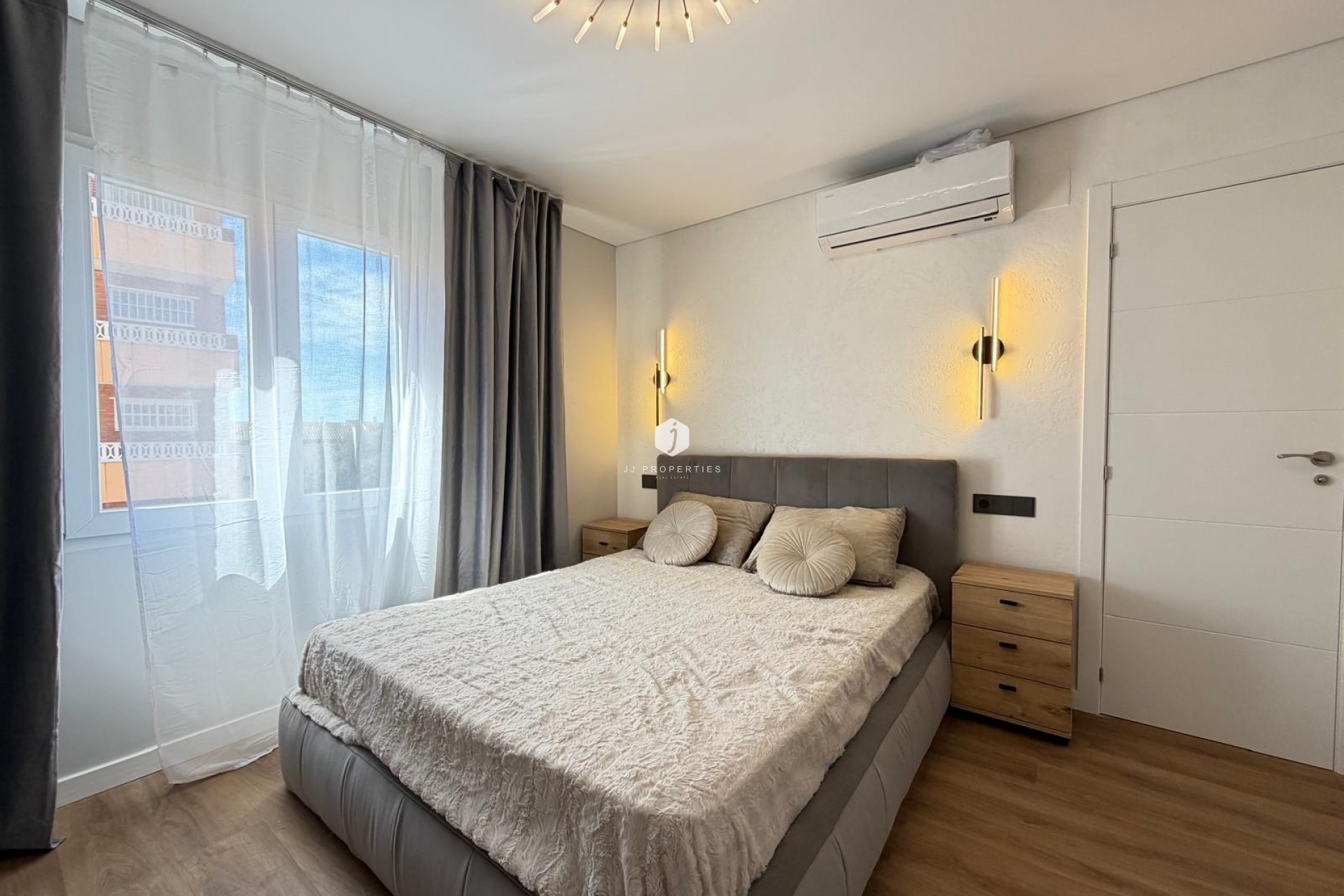 Aus zweiter Hand - Wohnung -
Torrevieja - Punta prima