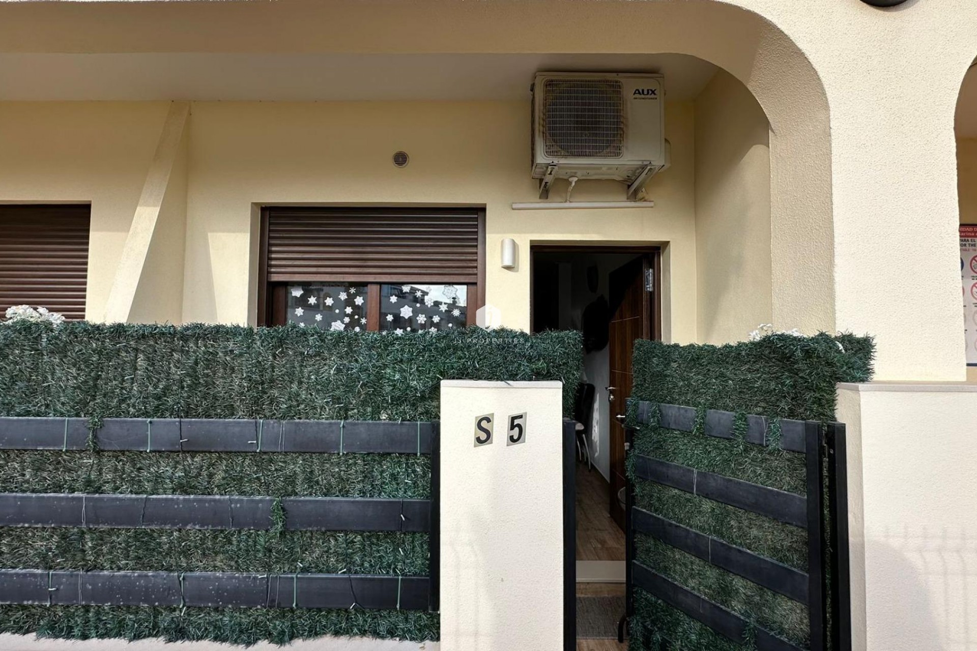 Aus zweiter Hand - Wohnung -
Torrevieja - Sector 25