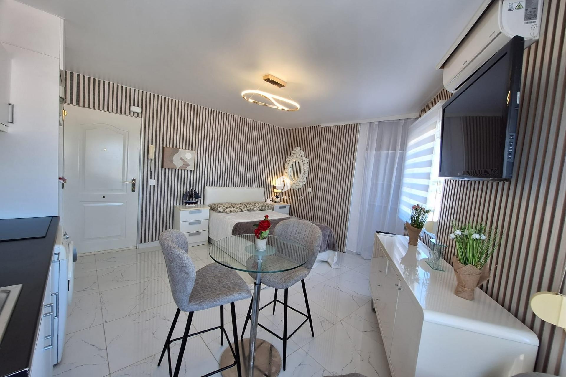 Aus zweiter Hand - Wohnung -
Torrevieja - Torrejón