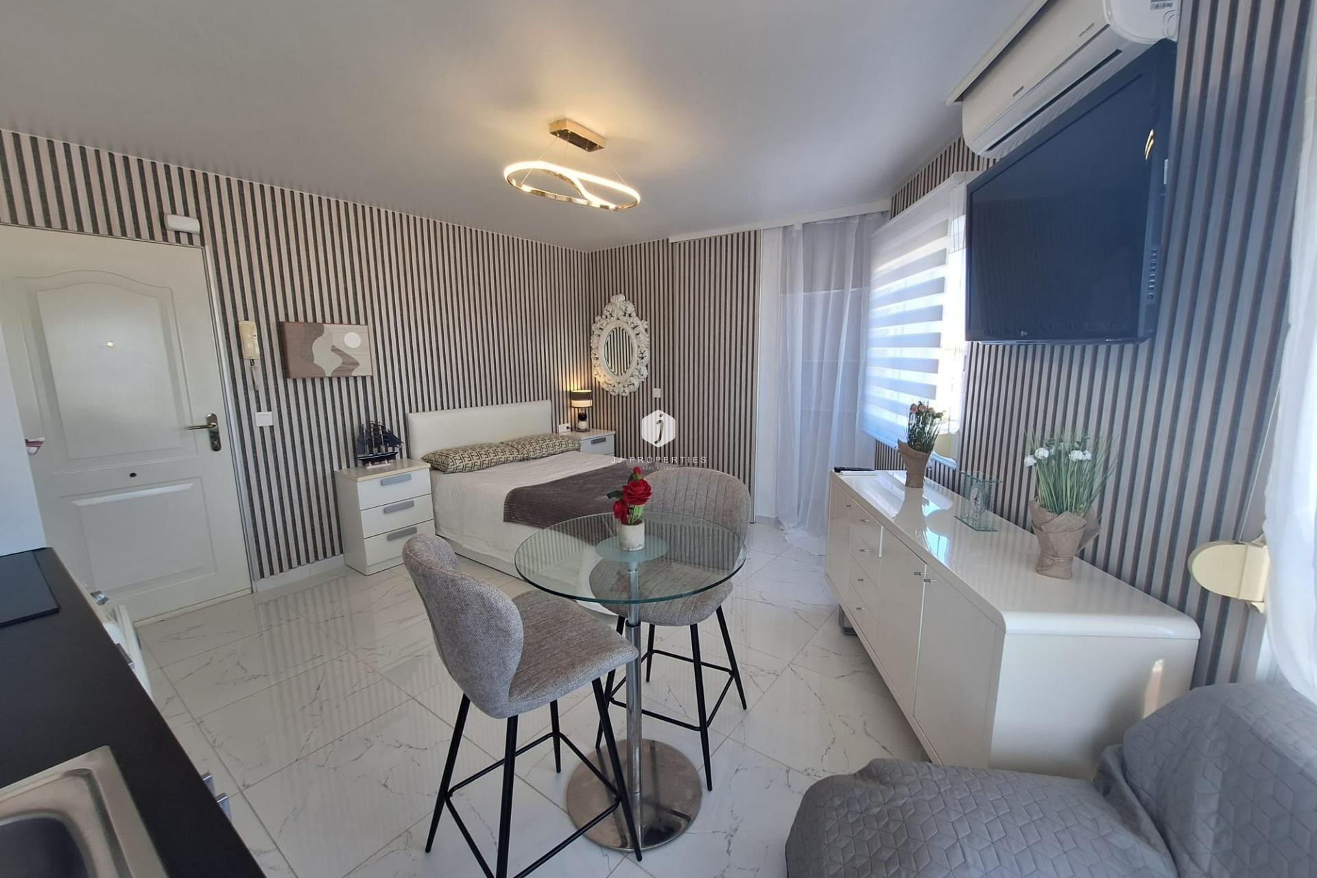 Aus zweiter Hand - Wohnung -
Torrevieja - Torrejón