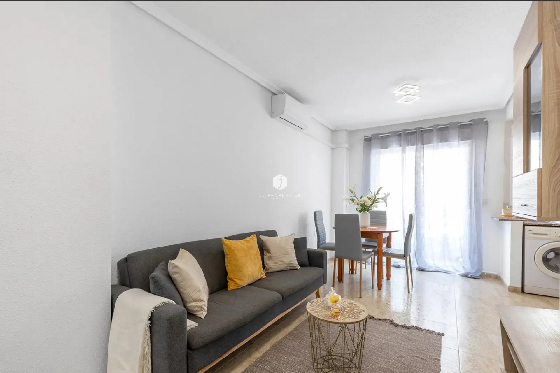 Aus zweiter Hand - Wohnung -
Torrevieja