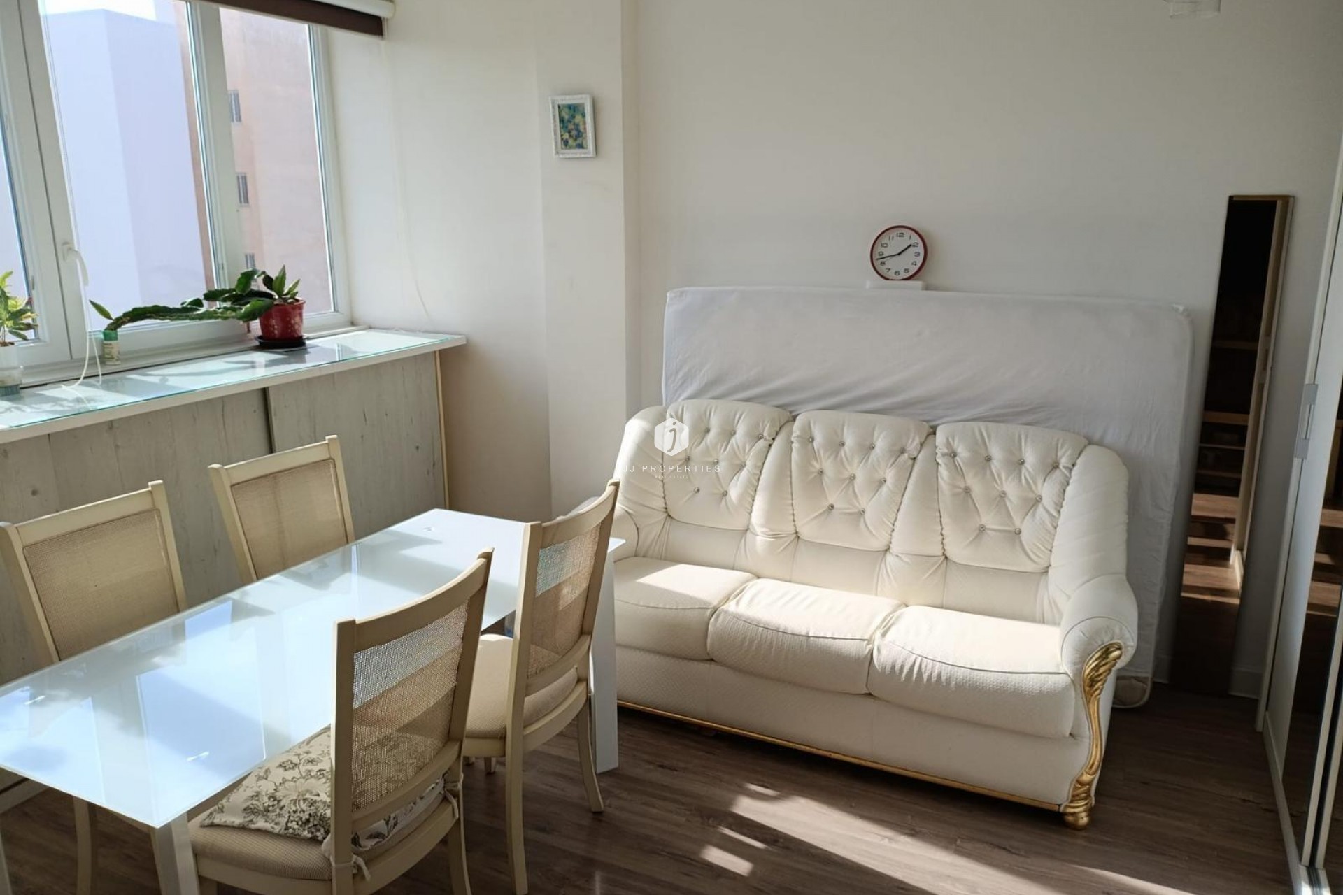 Aus zweiter Hand - Wohnung -
Torrevieja