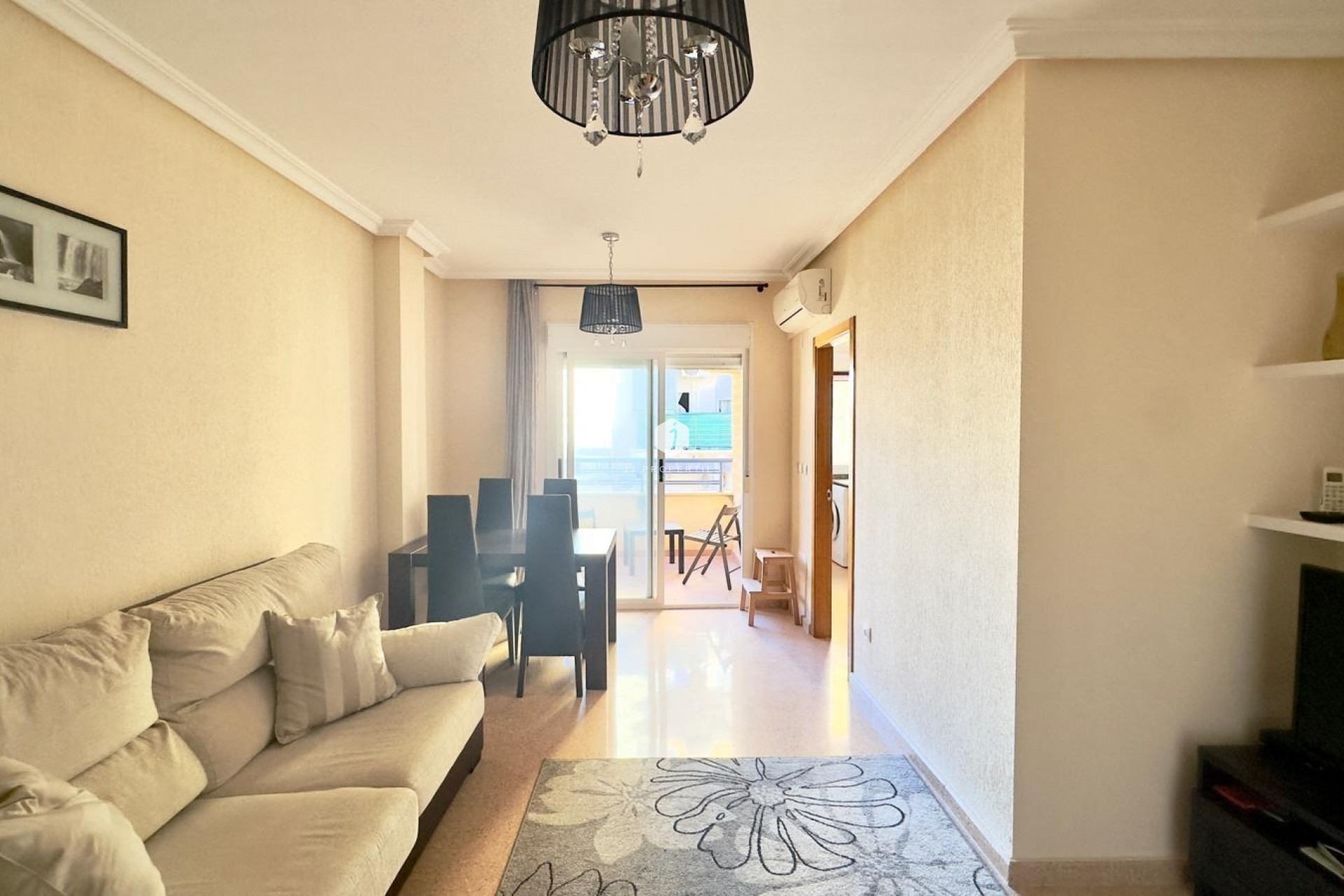 Aus zweiter Hand - Wohnung -
Torrevieja