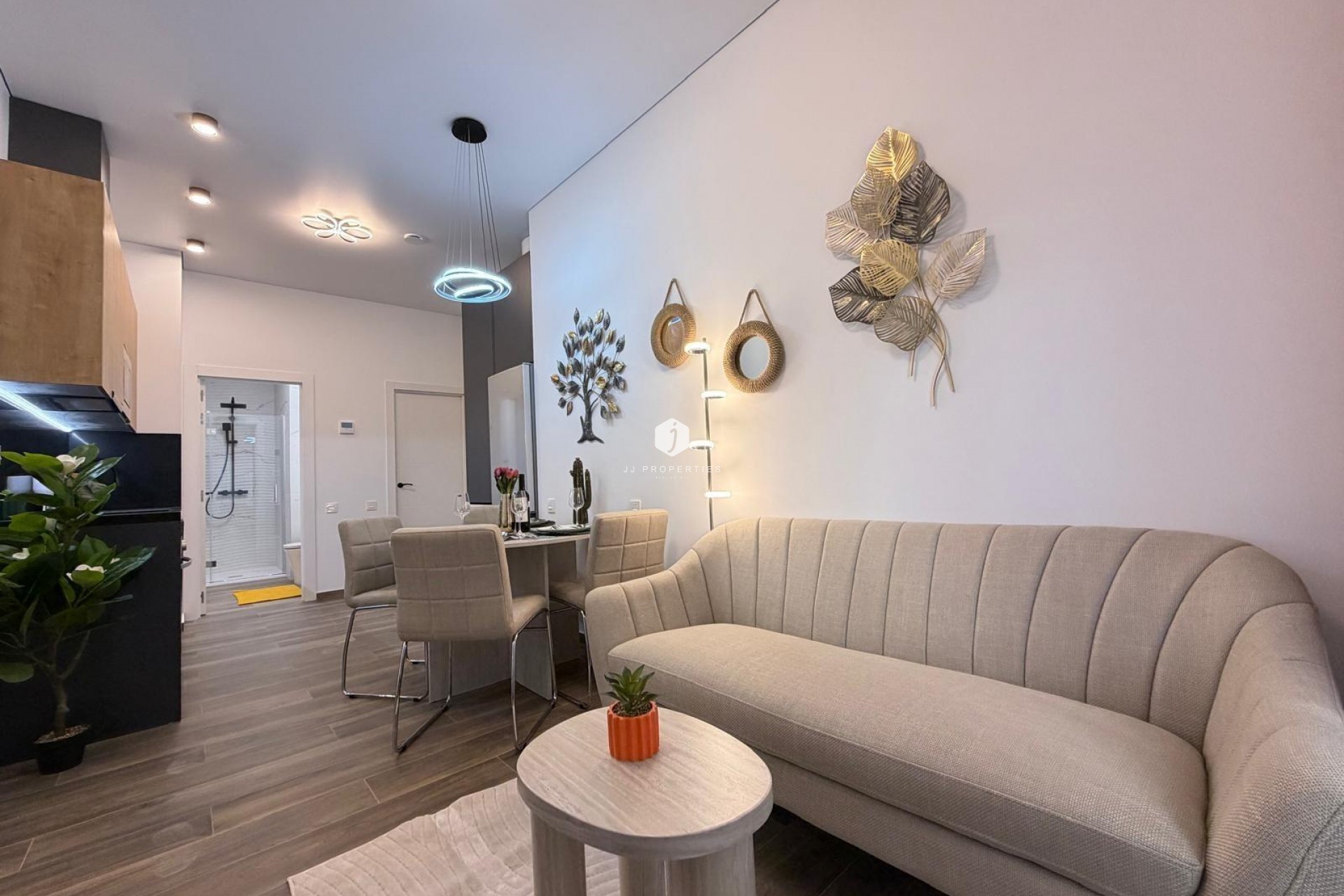 Aus zweiter Hand - Wohnung -
Torrevieja
